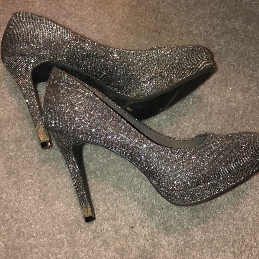 Worn once, great condition high heels!